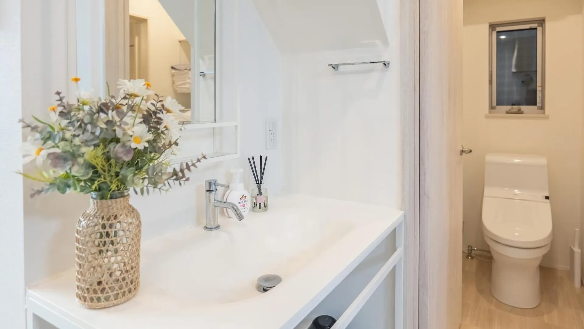 Apartament 桜の川36 Kagurazaka 3Mins, 1 Minute Train To Iidabashi Tokio